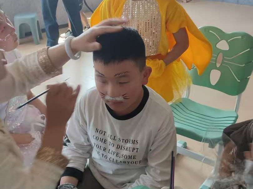 办一场亲子活动，彩绘区怎么摆才不排队不混乱